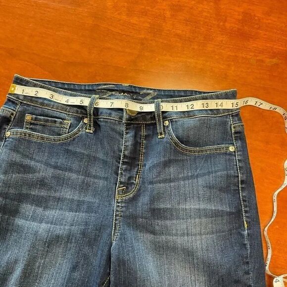 EUC Seven 7 Bermuda Jean Shorts Size 8 #SS2 - Picture 6 of 6